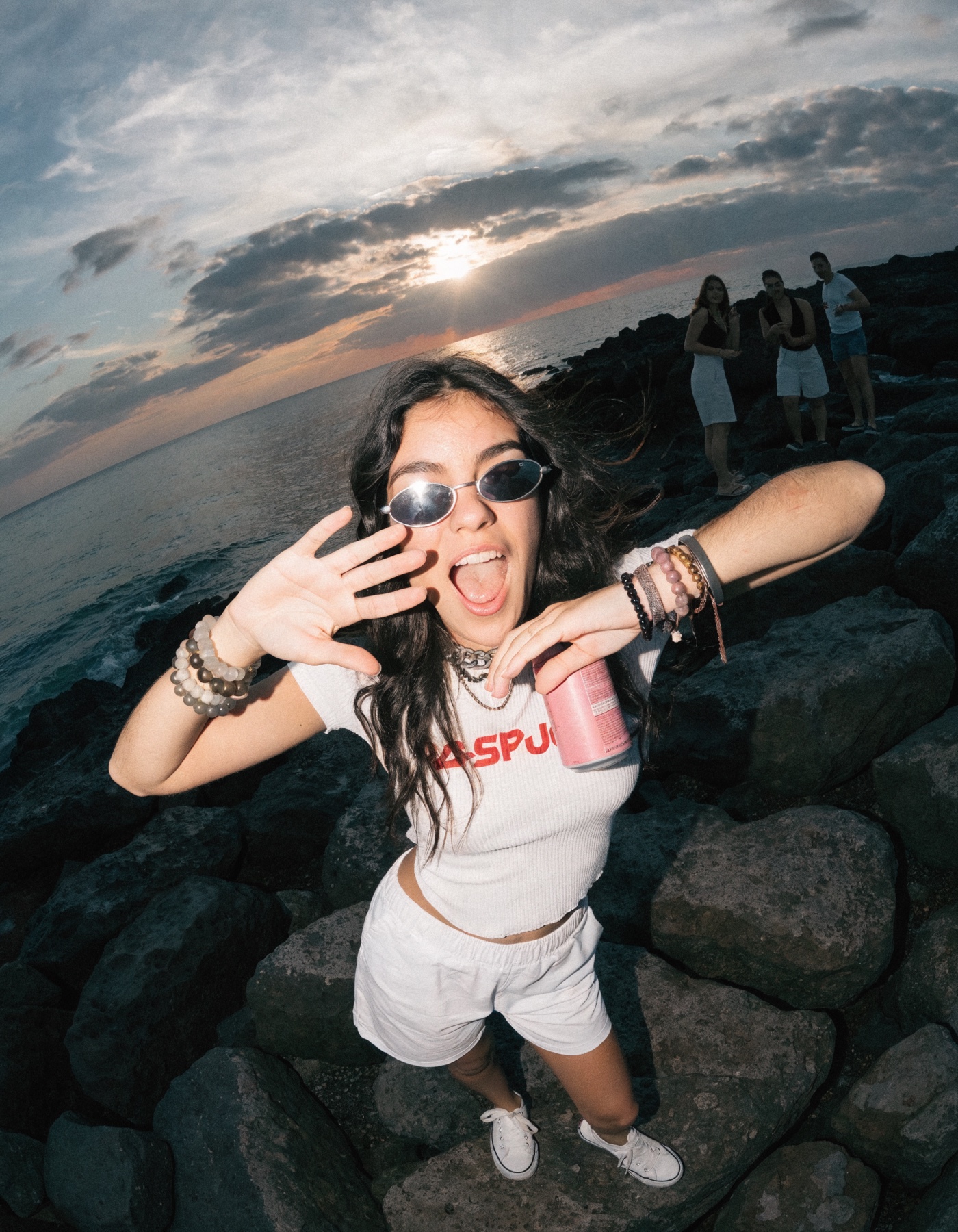 Pop Shore — Lifestyle editorial